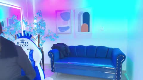 Nicolle online show from January 16, 11:03 am