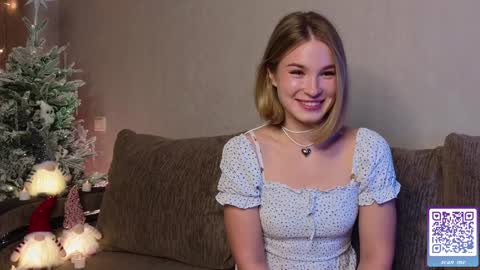 Snapshot of nicole_w00 chatting on December 13, 5:21 pm Nicole online show from December 13, 5:21 pm