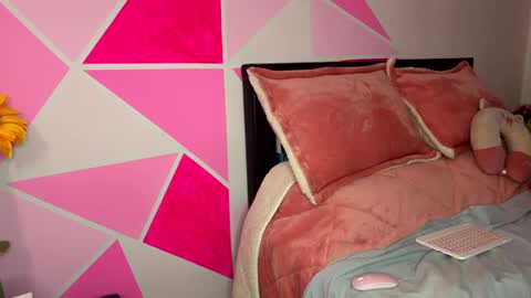 Snapshot of nicole_wc chatting on September 29, 4:17 am Nicole online show from September 29, 4:17 am