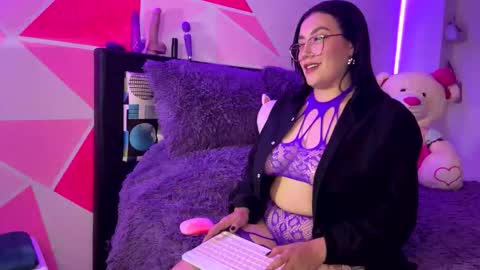 Snapshot of nicole_wc chatting on November 30, 4:38 am Nicole online show from November 30, 4:38 am