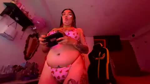 Nicole online show from July 18, 4:05 am