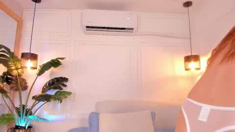 N A T A L I A online show from March 3, 11:10 pm