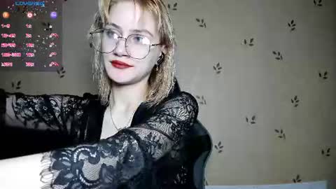 NicoleDavis online show from June 28, 7:20 pm