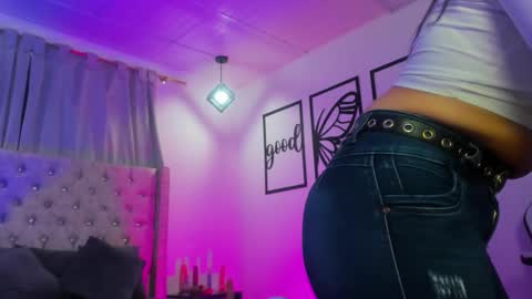 nicolee millerr online show from January 15, 12:32 pm