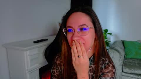 Snapshot of nicoleirisxxx chatting on February 10, 6:17 am nicoleirisxxx online show from February 10, 6:17 am