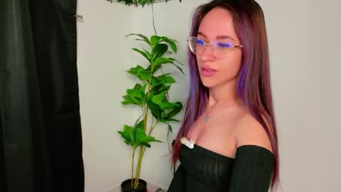 nicoleirisxxx online show from March 27, 6:08 am