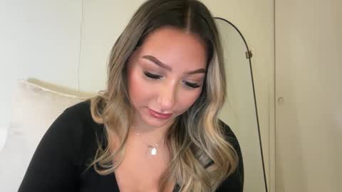 nicolelovesyou444 online show from September 15, 11:21 am