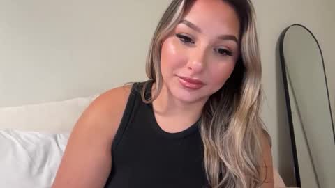 nicolelovesyou444 online show from September 24, 11:35 am