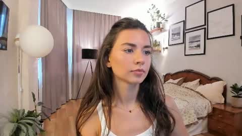 Dua Lipa online show from July 29, 5:33 pm