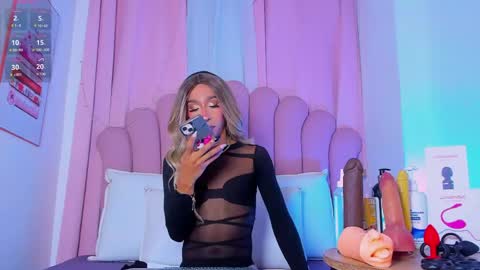 nicolemadrird online show from April 16, 12:17 pm