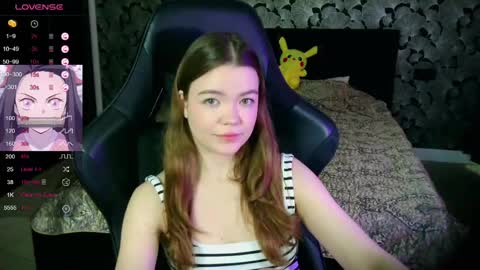 NicoleMeew online show from April 12, 6:29 am