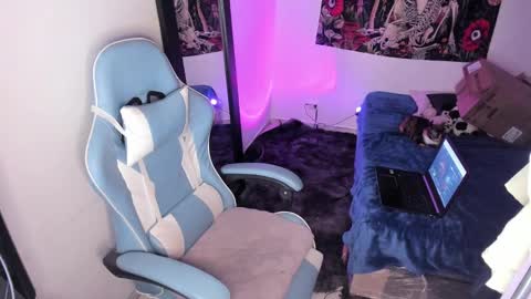 Snapshot of nicolepeachx chatting on January 27, 12:43 am Nicol independent model online show from January 27, 12:43 am