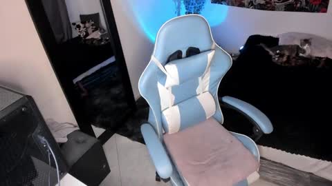 Snapshot of nicolepeachx chatting on February 1, 10:13 pm Nicol independent model online show from February 1, 10:13 pm