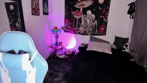 Snapshot of nicolepeachx chatting on February 5, 2:08 am Nicol independent model online show from February 5, 2:08 am