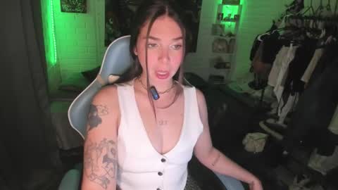 Snapshot of nicolepeachx chatting on October 11, 9:46 pm Nicol independent model online show from October 11, 9:46 pm