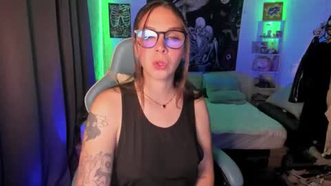 Snapshot of nicolepeachx chatting on November 10, 11:48 pm Nicol independent model online show from November 10, 11:48 pm