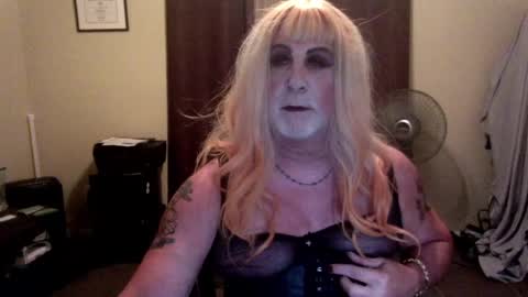 Snapshot of nicolescdfantasies chatting on June 21, 4:04 am Nicole CD online show from June 21, 4:04 am