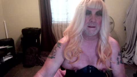 Snapshot of nicolescdfantasies chatting on July 4, 9:21 pm Nicole CD online show from July 4, 9:21 pm