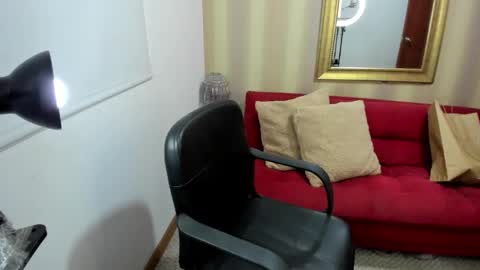 Snapshot of nicolettcolin chatting on December 3, 7:01 pm Nicolettcolin online show from December 3, 7:01 pm