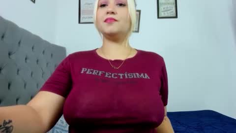 Snapshot of nicolewind_ chatting on September 27, 1:05 pm ELIZABETH online show from September 27, 1:05 pm
