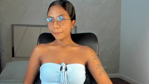 Nicol  online show from April 8, 2:44 am