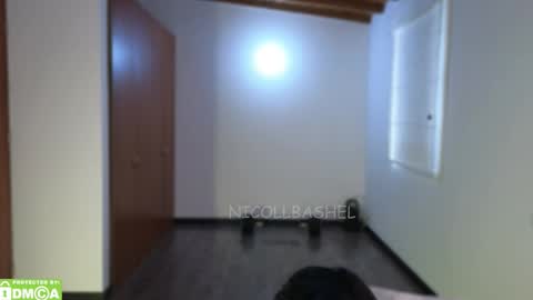 Nicoll  Independent model online show from November 16, 5:07 pm