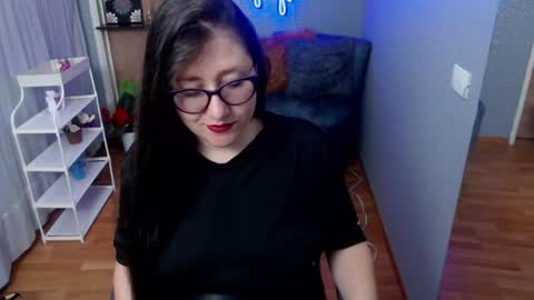 Snapshot of nicolle_silva chatting on August 2, 12:14 pm Nicolle online show from August 2, 12:14 pm