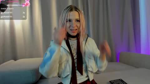 Kim online show from February 17, 8:22 am