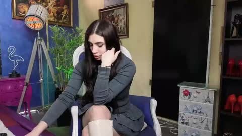 Nicolle online show from March 10, 7:10 am