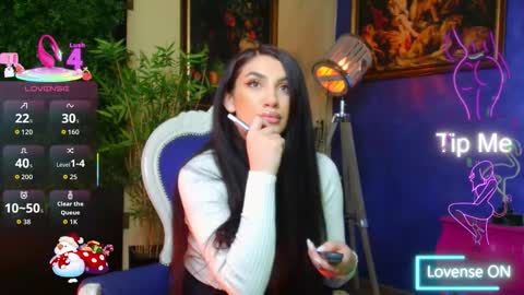 Nicolle online show from January 18, 11:25 am