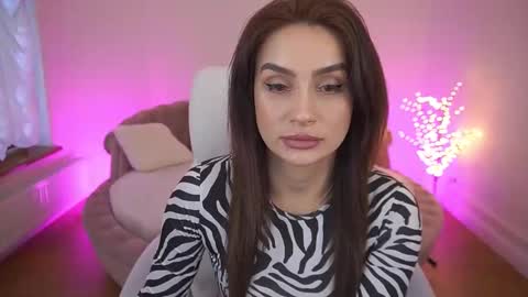 Nicole online show from February 24, 5:38 am