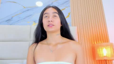 Snapshot of nicolqueen_ chatting on April 20, 11:13 am NICOL online show from April 20, 11:13 am