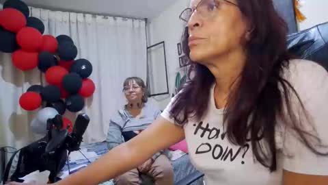 Snapshot of nicoltatiana_ chatting on May 8, 12:16 am nicoltatiana_ online show from May 8, 12:16 am