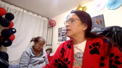 Snapshot of nicoltatiana_ chatting on June 4, 11:33 pm nicoltatiana_ online show from June 4, 11:33 pm