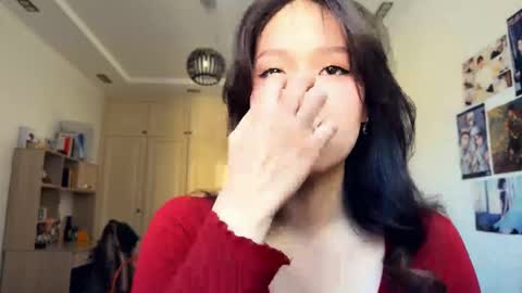 Snapshot of nievesshippey chatting on February 24, 7:17 am Hanna online show from February 24, 7:17 am