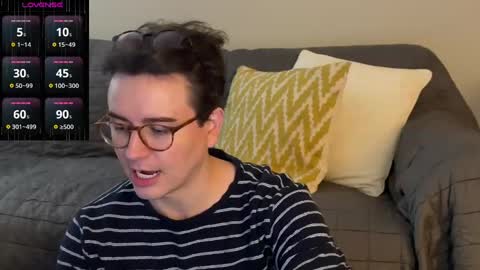 Snapshot of nigelhart chatting on December 17, 4:45 am Nigel Hart online show from December 17, 4:45 am