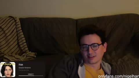 Snapshot of nigelhart chatting on January 1, 5:01 am Nigel Hart online show from January 1, 5:01 am