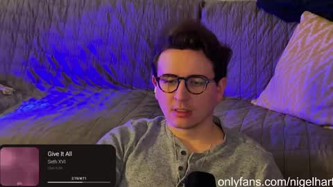 Snapshot of nigelhart chatting on January 21, 1:29 am Nigel Hart online show from January 21, 1:29 am