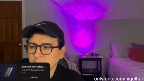 Snapshot of nigelhart chatting on January 27, 12:22 am Nigel Hart online show from January 27, 12:22 am