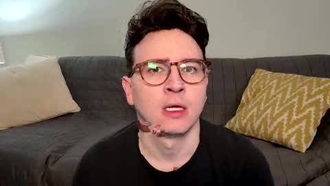 Snapshot of nigelhart chatting on March 11, 12:54 am Nigel Hart online show from March 11, 12:54 am