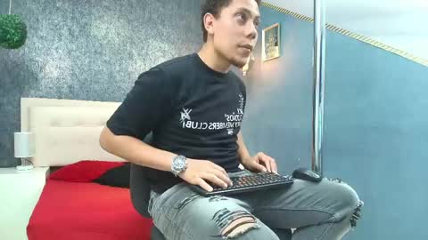 Snapshot of nigh_fire chatting on May 20, 3:45 am NIGH FIRE online show from May 20, 3:45 am
