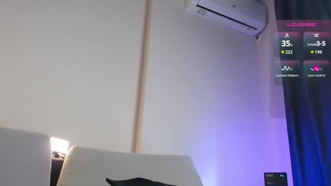 Snapshot of night_wwwolf chatting on April 25, 1:41 pm Jameson online show from April 25, 1:41 pm