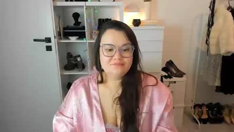 Holly online show from March 2, 7:21 pm