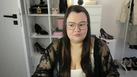 Holly online show from March 13, 7:04 am