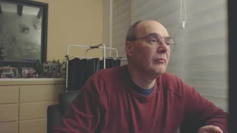 Snapshot of nightkeeper63 chatting on December 22, 1:34 am nightkeeper63 online show from December 22, 1:34 am