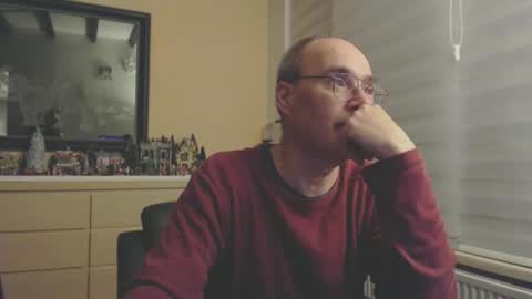 Snapshot of nightkeeper63 chatting on December 28, 1:50 am nightkeeper63 online show from December 28, 1:50 am