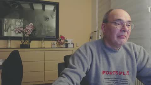 Snapshot of nightkeeper63 chatting on January 25, 12:17 am nightkeeper63 online show from January 25, 12:17 am