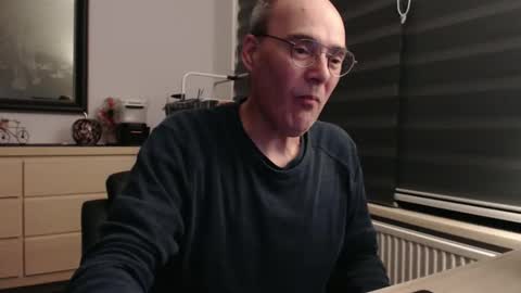 Snapshot of nightkeeper63 chatting on October 17, 12:14 am nightkeeper63 online show from October 17, 12:14 am