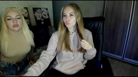 Snapshot of nigo_nika chatting on October 10, 12:59 pm nigo_nika online show from October 10, 12:59 pm