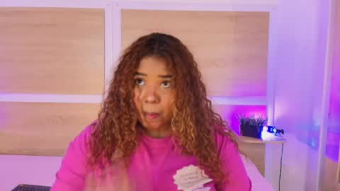 Snapshot of niickypurple chatting on June 25, 6:56 pm Call me Nicky online show from June 25, 6:56 pm